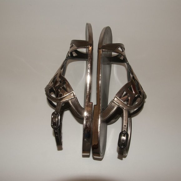 STUART WEITZMAN Graphite Silver Gelfisher Flat Slingback Sandals sz 6 Women's - Picture 9 of 13